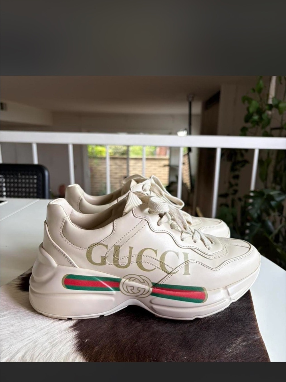 Gucci Cream Leather Sneakers with Red & Green Web Stripe
